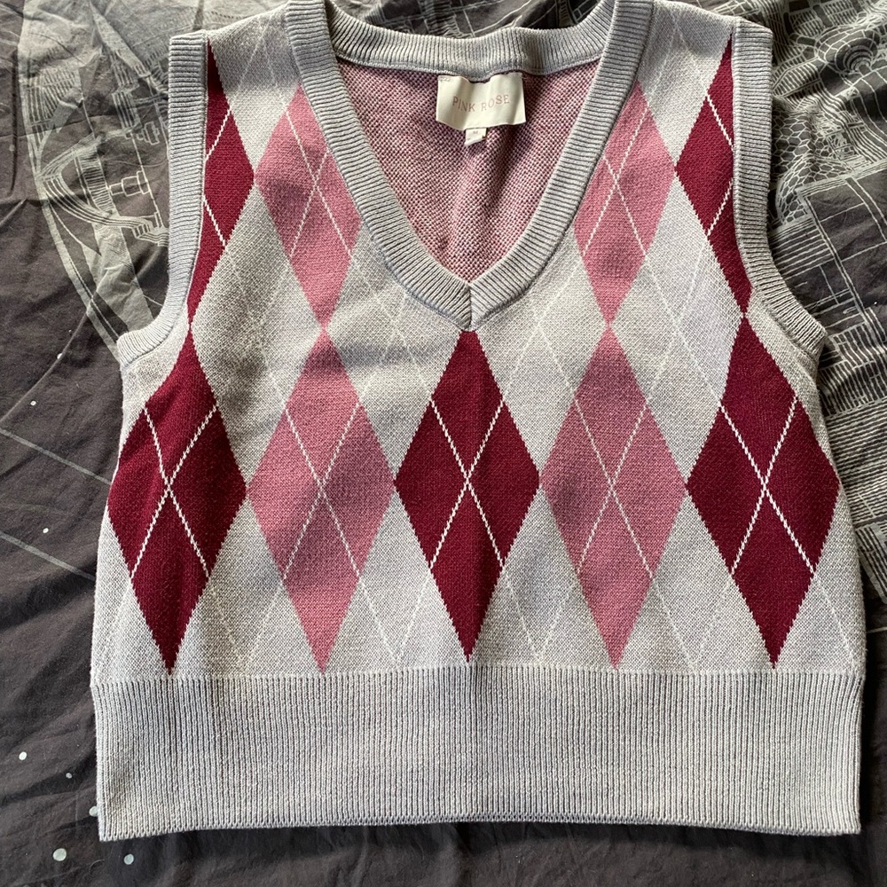 Pink Rose sweater Vest size medium